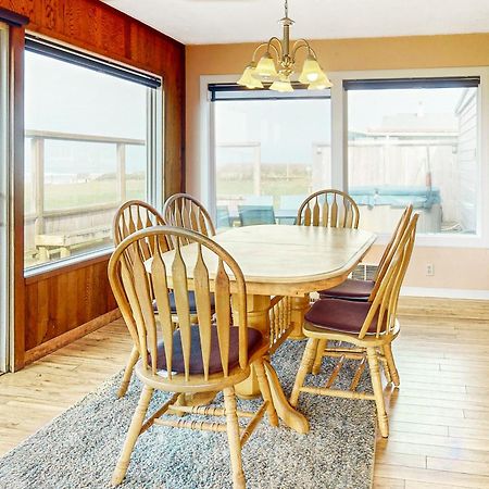 Sparkling Sands Oceanfront San Marine 外观 照片
