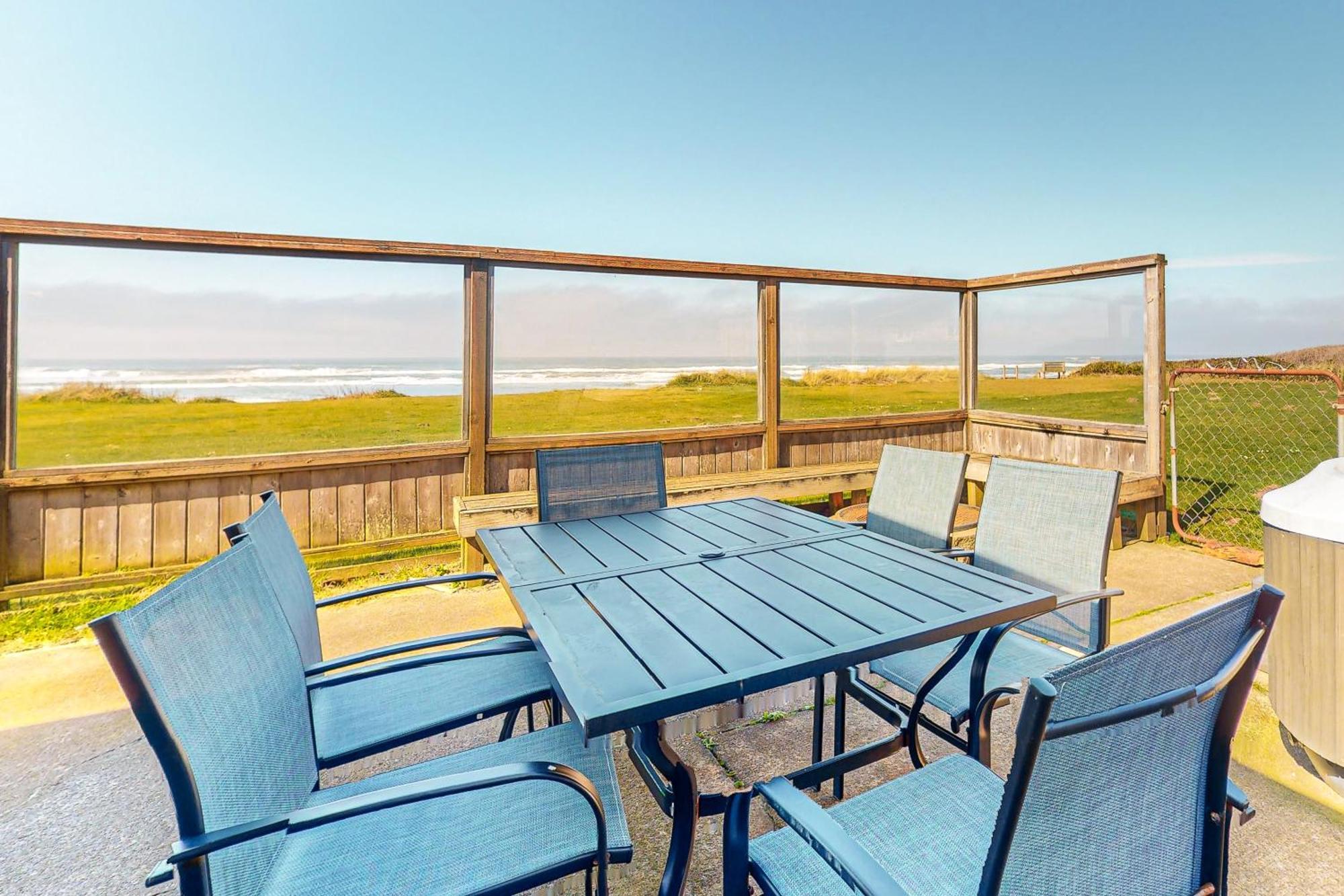 Sparkling Sands Oceanfront San Marine 外观 照片